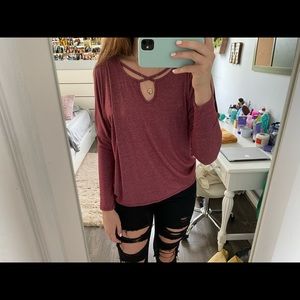 Maroon long sleeve cut out shoulder shirt